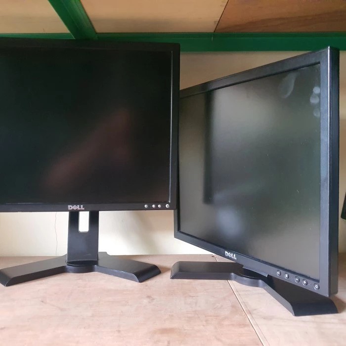 LCD MONITOR DELL 19IN SQUARE MODEL P190SB KOMPLIT KABEL VGA POWER