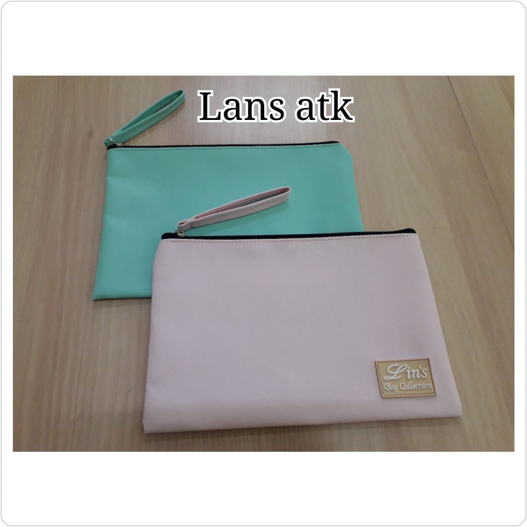 

Zipper Bag A5 Lin's Doff Warna / Tas Dokumen / MAP (LIN'S BAG A5)