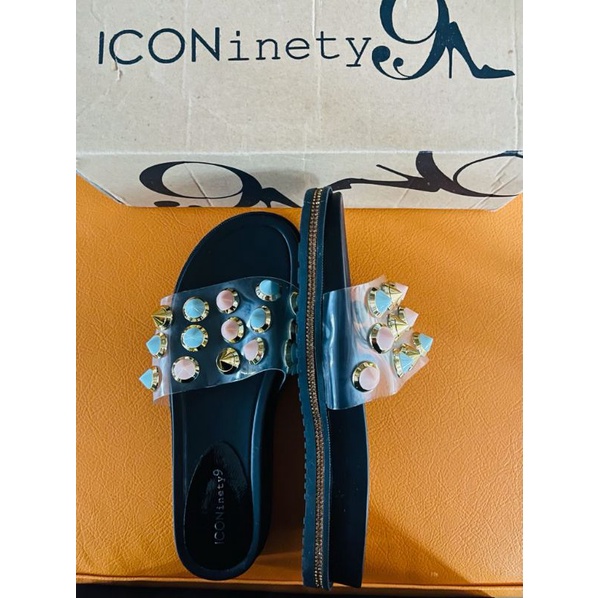 ICONNINETY9 SANDAL
