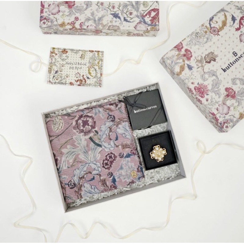 Buttonscarves Royale Series The Guzel Hampers (Raya Collection)
