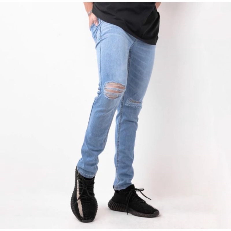 Celana Jeans Sobek Lutut Pria Slimfit