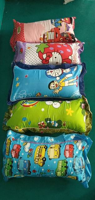 Bantal cinta imut../mini brendis.. ukuran 58x28 super lembut