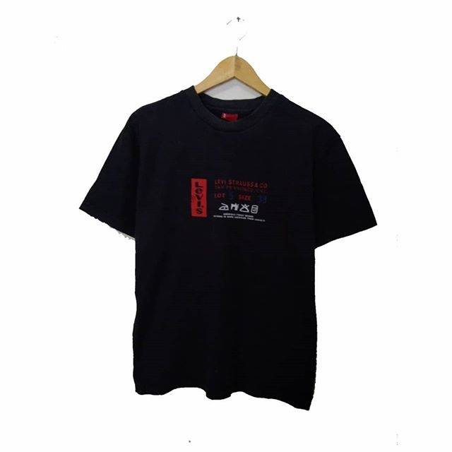 T-Shirt/ Kaos Levis Second Original