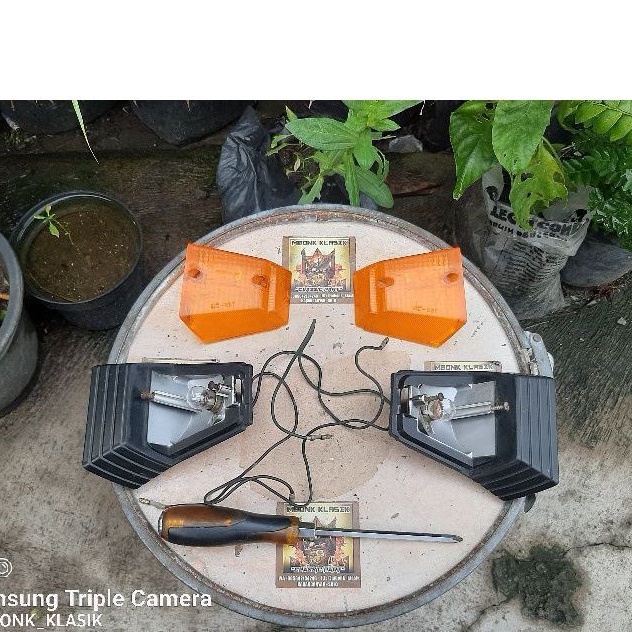 lampu sein depan yamaha v80 super deluxe robot ORIGINAL sein depan v80 robot super deluxe sein depan