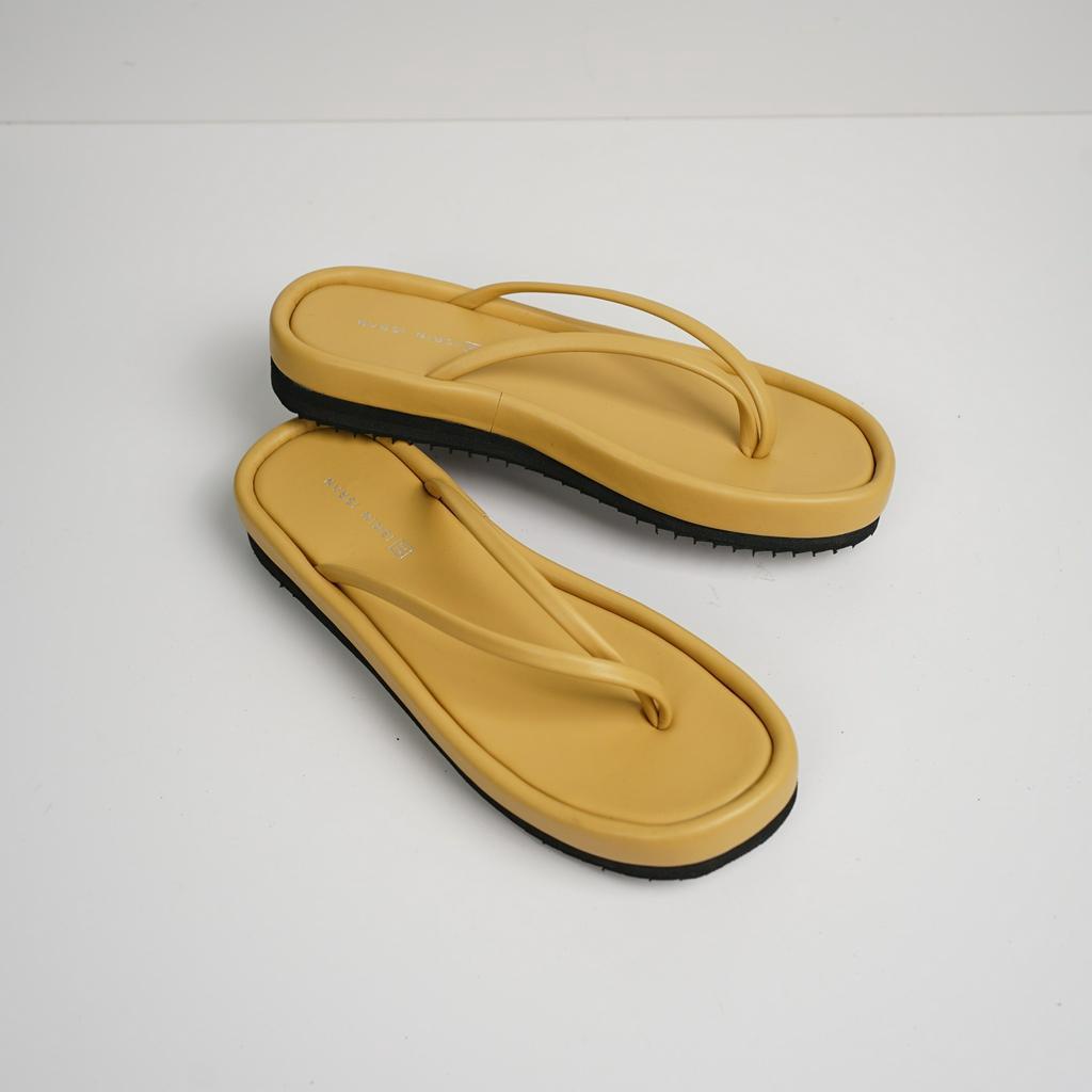 [Gemie] Sandal Sepatu Wanita Isrin Isran Empuk Nyaman Premium Modis Trendy Kekinian Elegan
