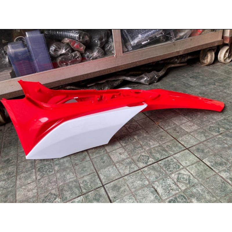 spakbor crf model panjang plus sayap kiri kanan slebor crf 150