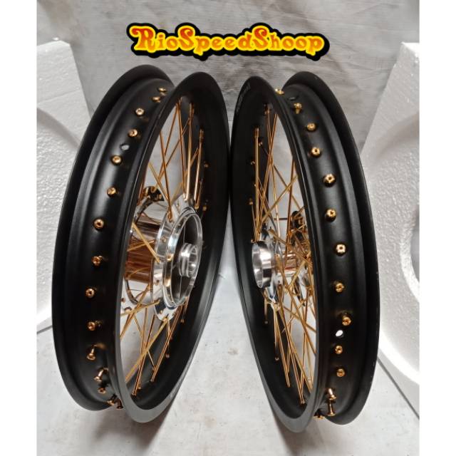 Velg Tapak Lebar RX King Ring17x250/215 JariJari Gold