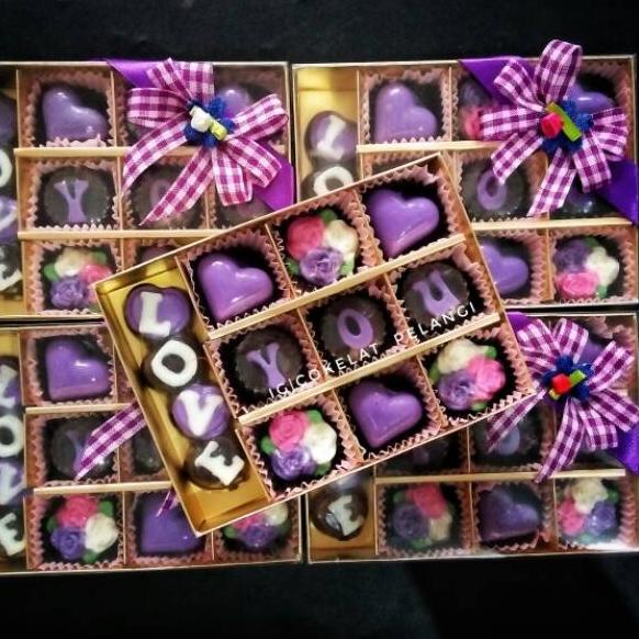 

VKR Hadiah coklat valentine untuk pacar sahabat teman saudara cokelat pelangi box sekat 12 love you✸ (Ready)Super promo ➲