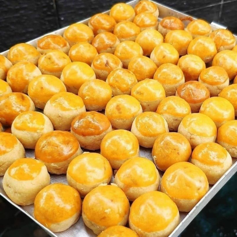 

KUE NASTAR KEMASAN TOPLES