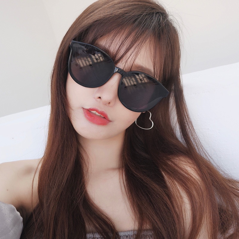 (YUZHU) Bayar di Tempat Korean Fashion Small Bulat Mata Kucing Wanita Kacamata Hitam Women Sunglasses