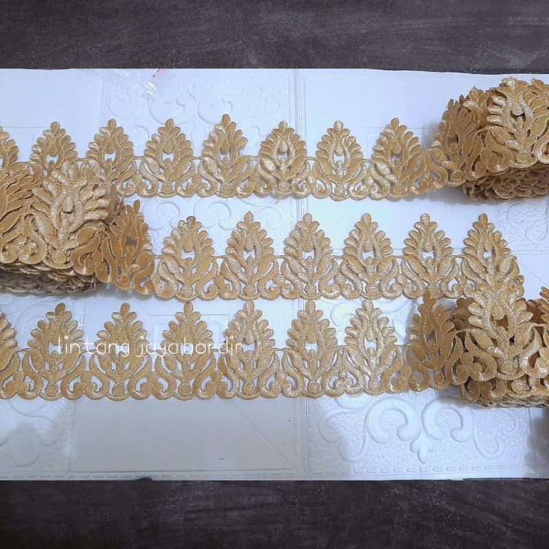 renda bordir aplikasi roll klasik cemara daun