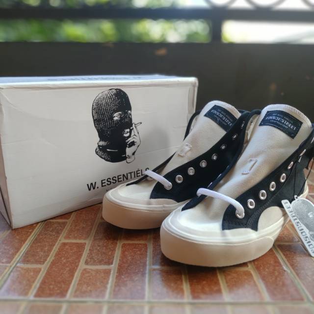 Sepatu Sneakers Poisonstreet Poison Street x W. Essentiéls size 42 BNIB Fullset