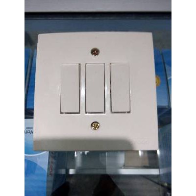 SAKLAR TRIPLE BROCO/BROCO SAKLAR TRIPLE IB-6613