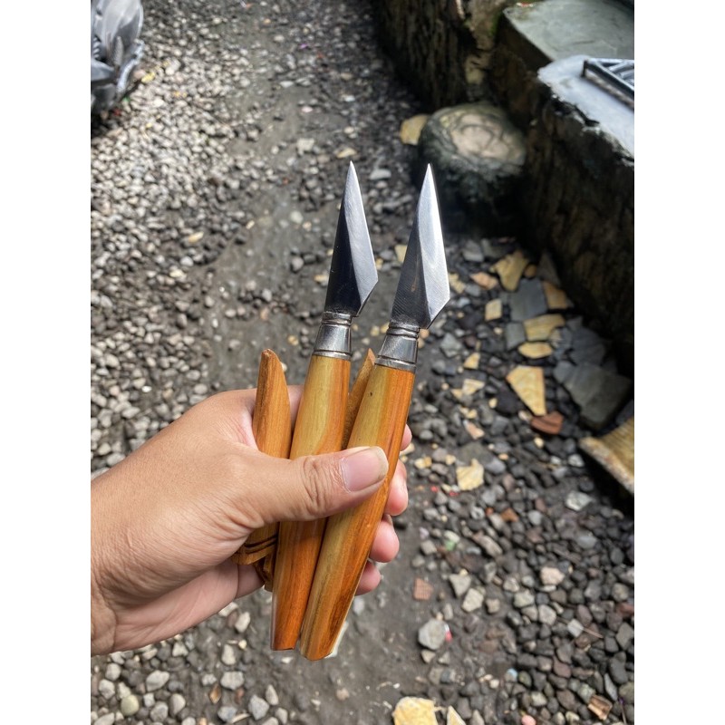 mutik layangan baja pelangi