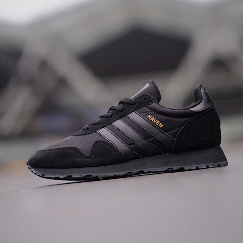 plain black adidas