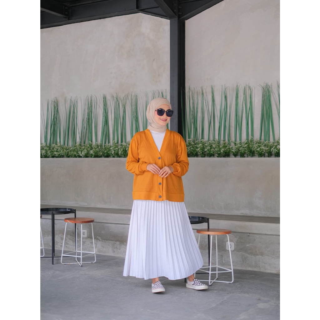 TokoMilkan - Cardigan PREMIUM MADEIRA CARDY | Basic Outer Cardigan Atasan Wanita