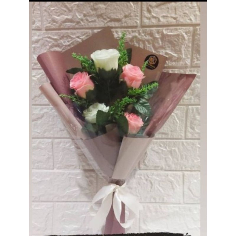 buket bunga/buket bunga mawar/buket bunga mawar palsu/buket custom