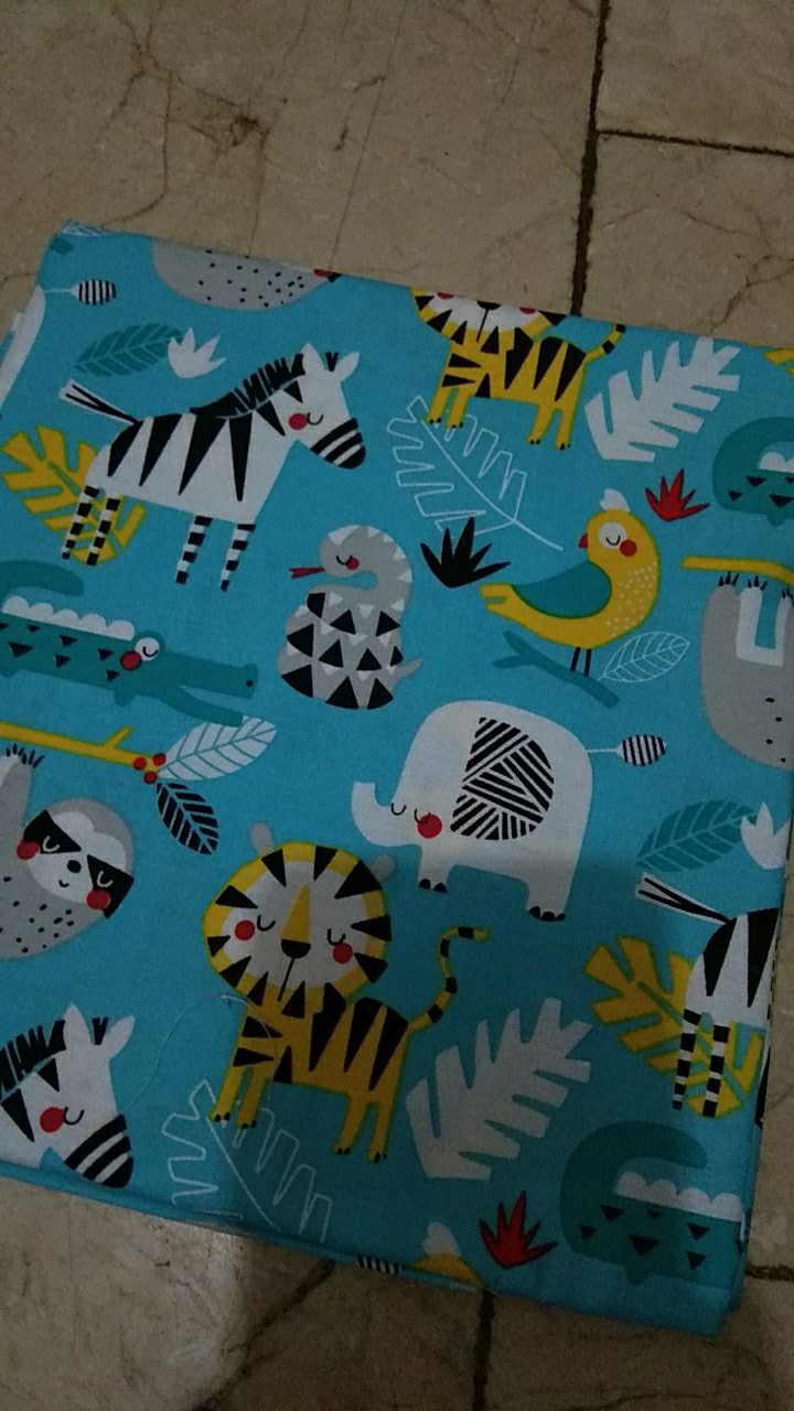 Little Amazone - Kain Sprei Katun Lokal Meteran Star Bintang Kecil