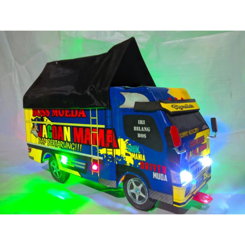 Miniatur truk oleng/miniatur truk canter/Isuzu/miniatur truk kayu/miniatur truk terlaris