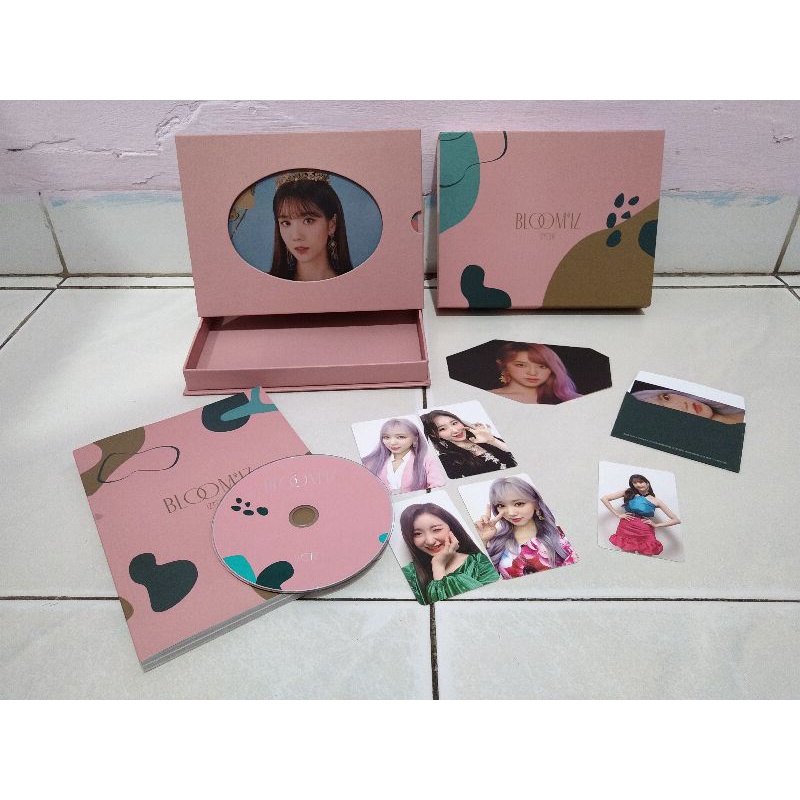 Album IZONE BLOOMIZ Official