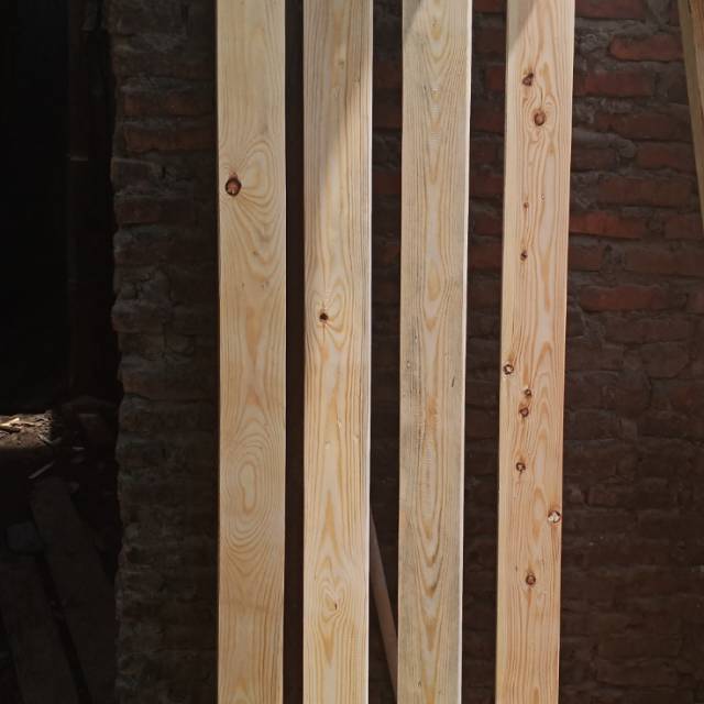 

PAPAN JATIBELANDA SUPER 200X10X2CM SUDAH DI AAMPLAS