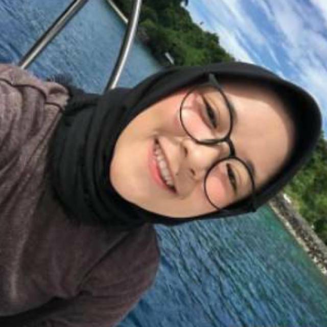 Kacamata nisa sabyan