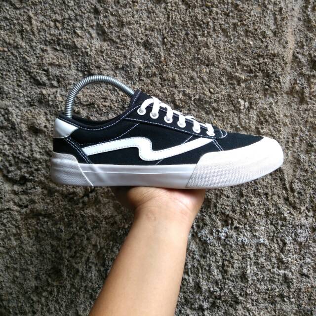 Sepatu Patrobas Second