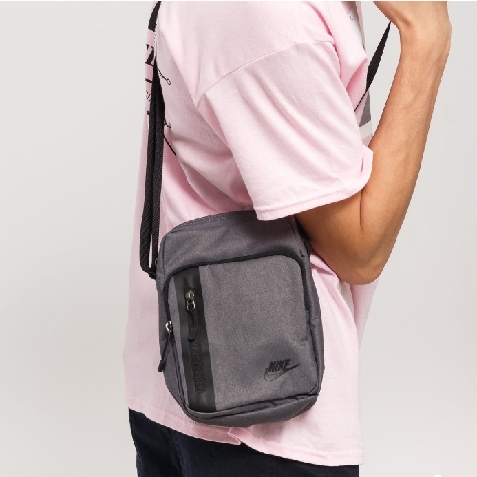 Original 100% Tas Sneakers Nike Tech Small Items Bag Abu Grey BA5268-021 Slingbag Original