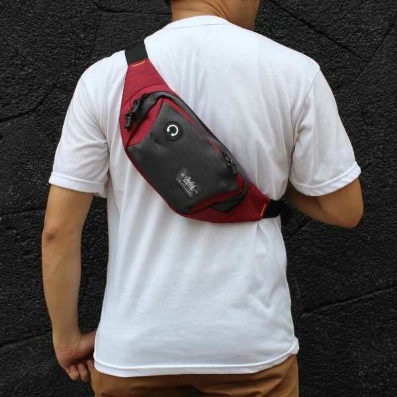 Tas waist bag Pria warna Merah Inficlo / tas selempang