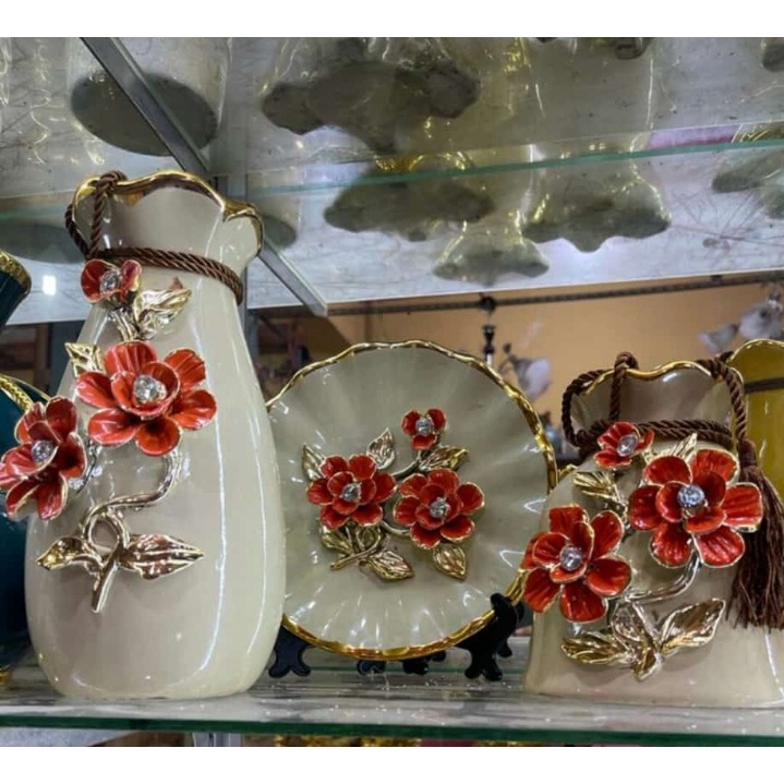 Pajangan Lemari Keramik Hias Cantik