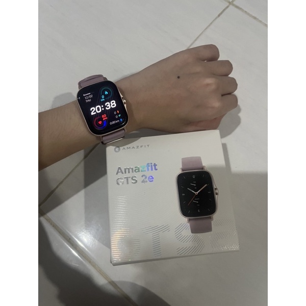 Amazfit GTS 2e purple smartwatch second