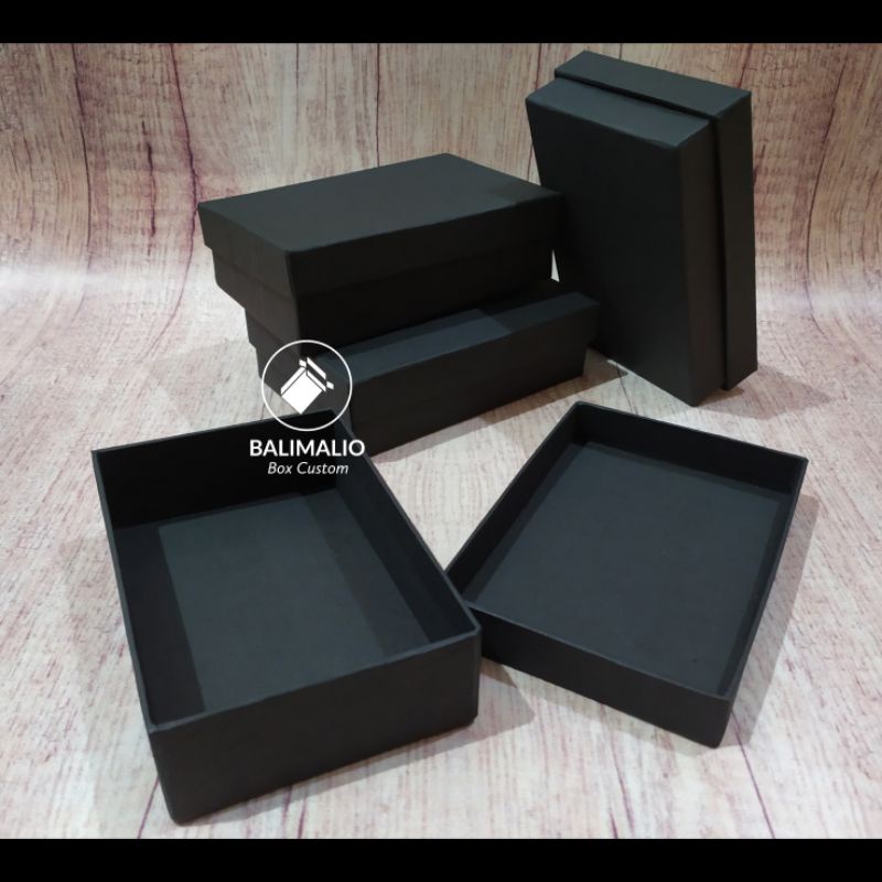 

BOX LOBANG MIKA 15x10 T.4cm