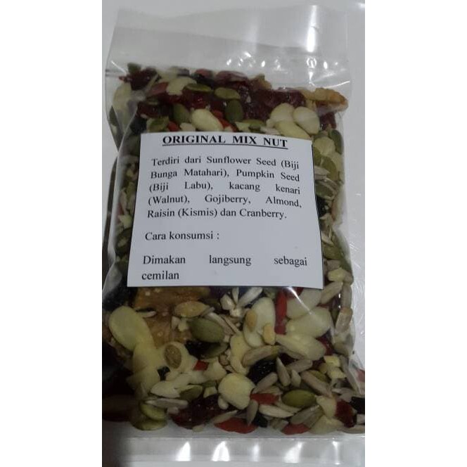 

Dijual Original mix nut Almond walnut SFPumpkin Raisin cranberry Gojiberry Berkualitas