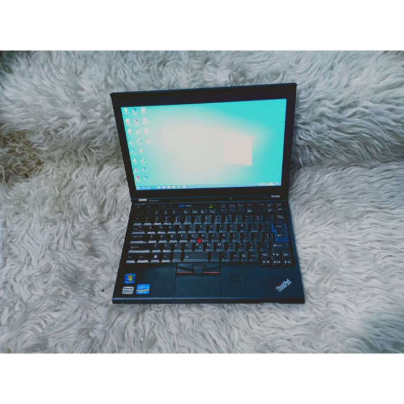 Notebook Lenovo Thinkpad X220i Ram 4gb SSD 256gb core i3 kencenggg