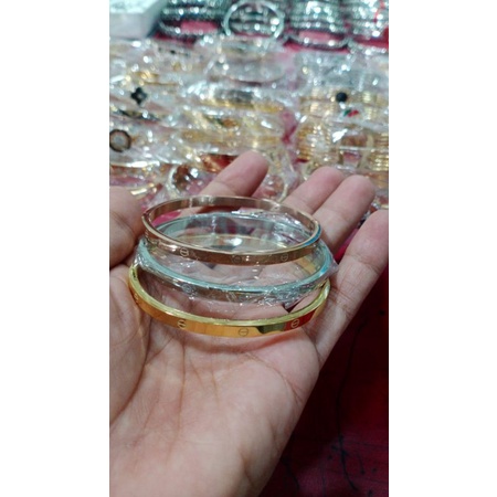 Gelang Gelang Dewasa Aksesoris Gelang besi Putih Set 3 sopu emas