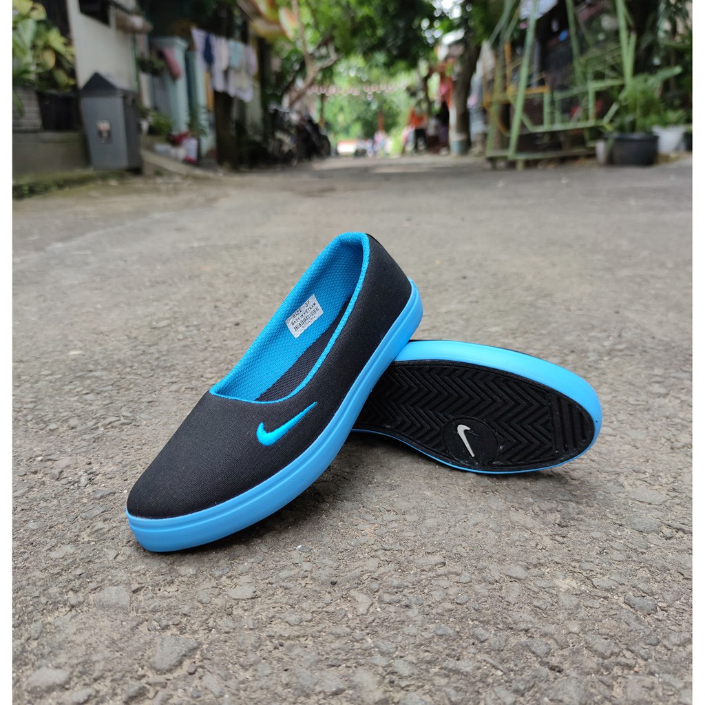 SEPATU WANITA SLIP ON 01HITAM TOSCA.SEPATU KULIAH.SEPATU KERJA.SEPATU HIJABERS.SEPATU SLIP ON WANITA