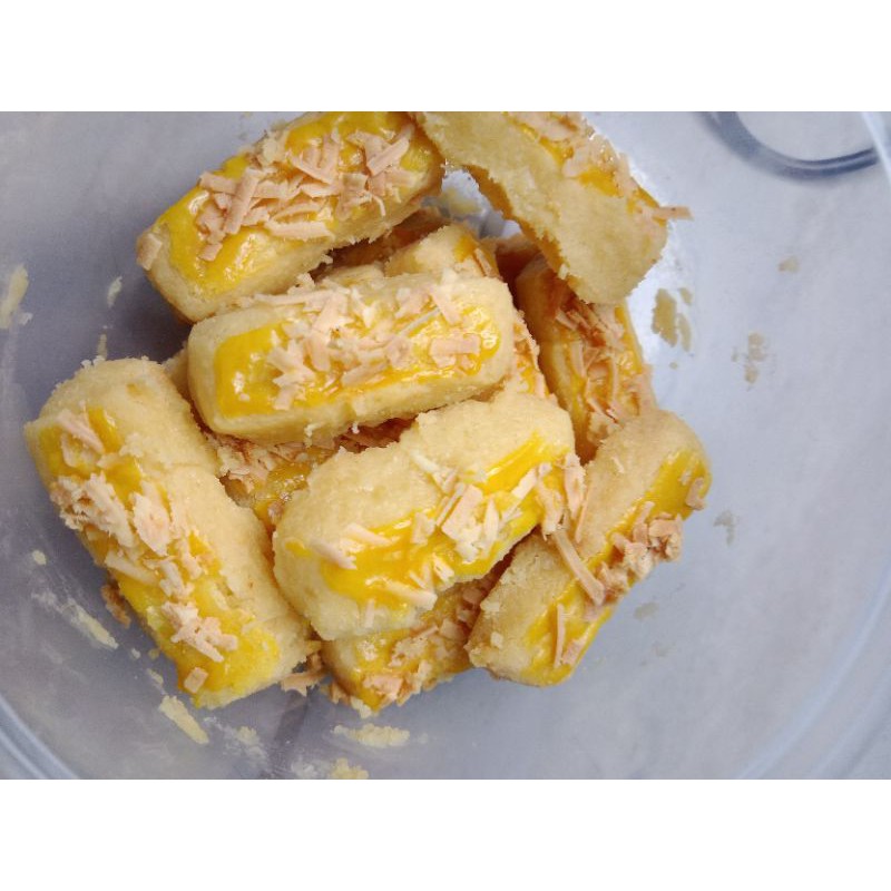 

kue kastengel besar