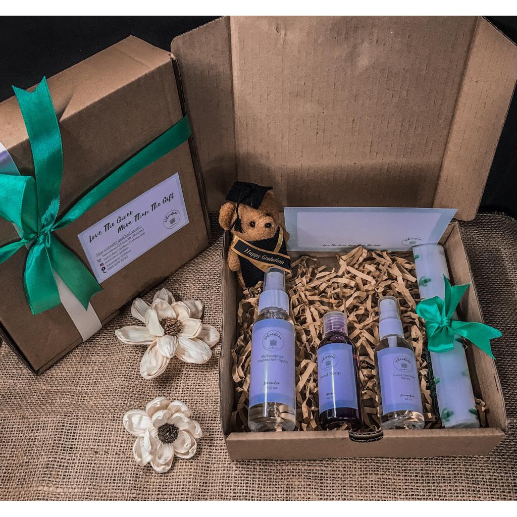 Kado Wisuda Hygiene Kit/Hygiene Kit Set/Hampers Wisuda Hand Sanitizer/Gift Box Graduation
