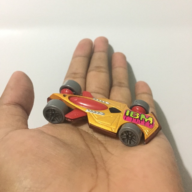 HOTWHEELS BALAP LOOP BATTLE FORCE SABER