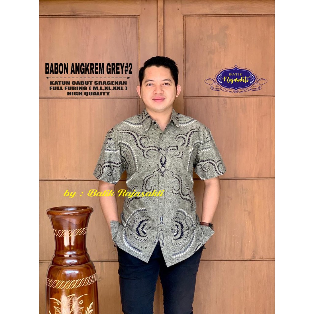 BABON ANGKREM GREY RAJASAKTI KEMEJA BATIK SOLO PRIA LENGAN PENDEK LAPIS FURING ATASAN BATIK PREMIUM MODERN KATUN HALUS BAHUWIRYA  BANAMITRA BANAMITRA PUTIH BANGSAWAN BAYU PUTRA BERLIAN BIRU BHARATAYUDA BIMASENA BIRENDRA BIRU INDAH BRAHMAKERTA BRAHMAKERTA