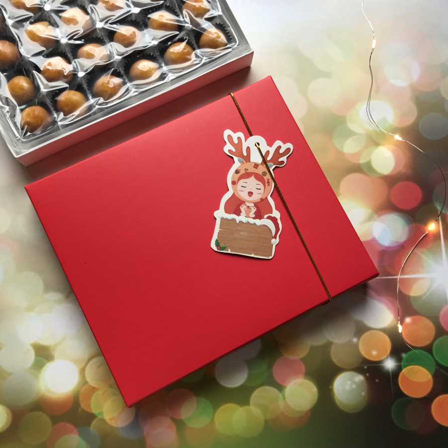 Box + Kotak Sekat Mika Dus Nastar Merah Motif Imlek