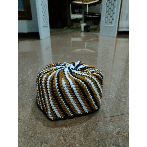 Kupluk rajut/songkok rajut/peci rajut