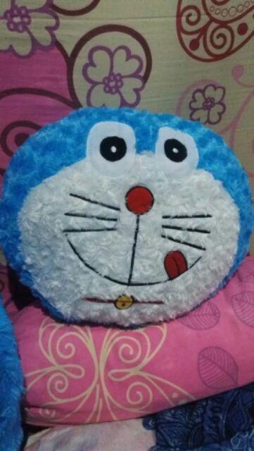 Bantal Doraemon