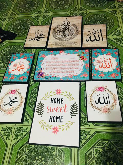 Kaligrafi Hijau Tosca List Hitam