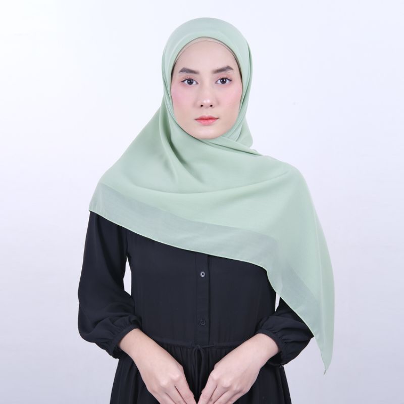 Bella Square Premium - Kerudung Jilbab Polos Segiempat Rifany Hijab Square Warna Hijau Mint (Watery)