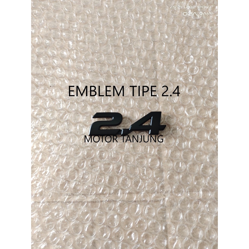 emblem tipe 2.4 hitam doff atau hitam glossy