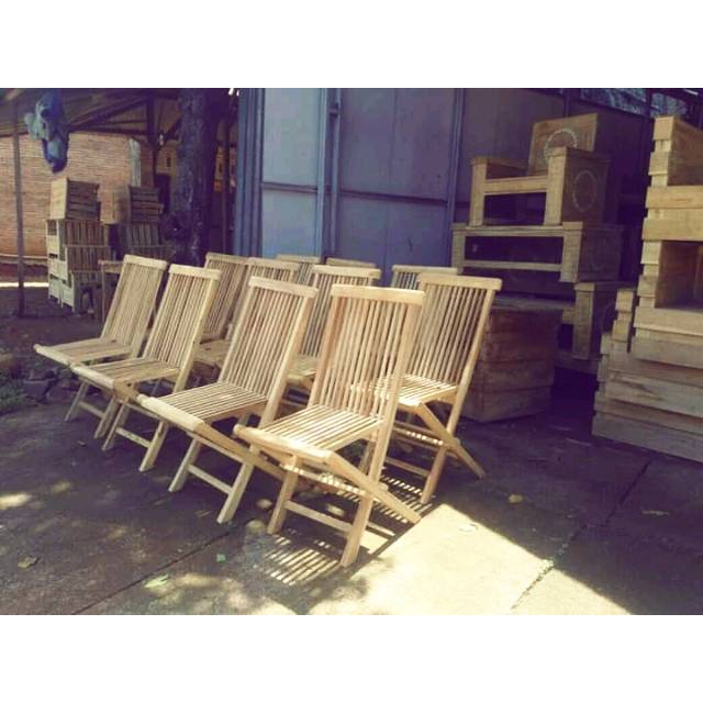 Kursi lipat mentah Jati