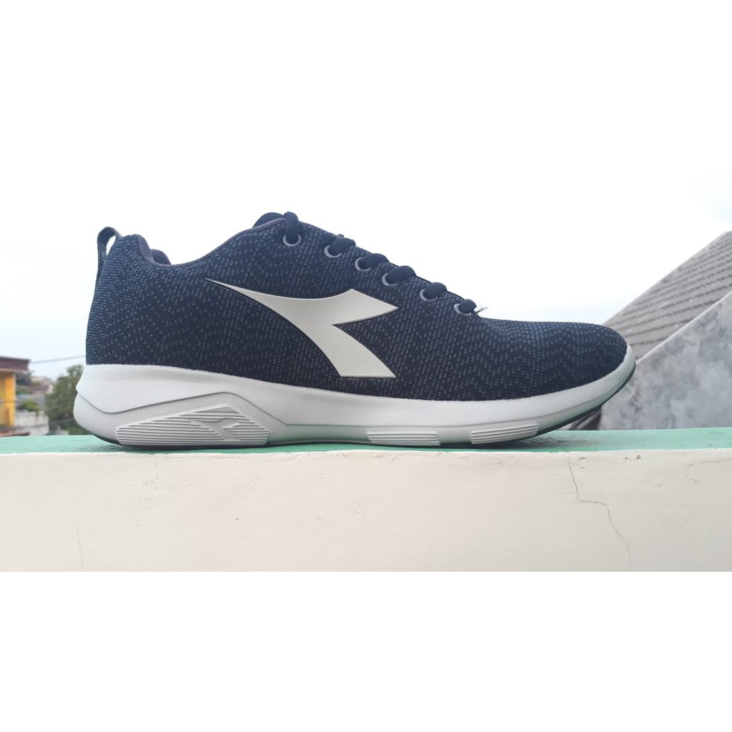 DIADORA X RUN LIGHT 4