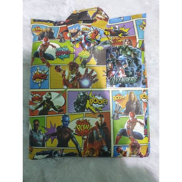 

Kertas Kado dan Greeting Card