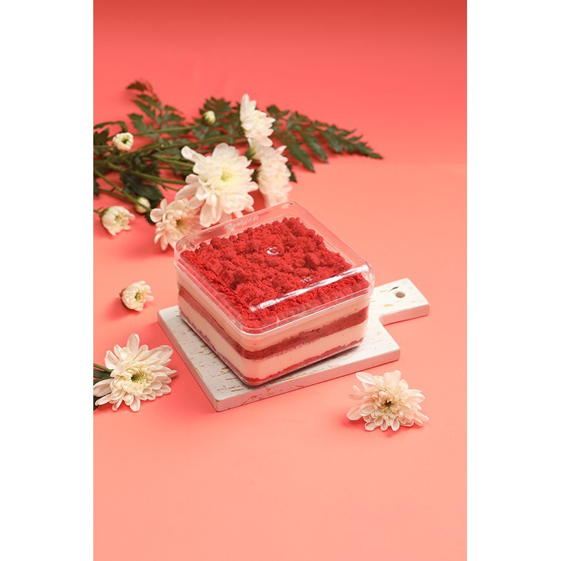 

Sweet Life Dessert Box | Petite Red Velvet Oreo